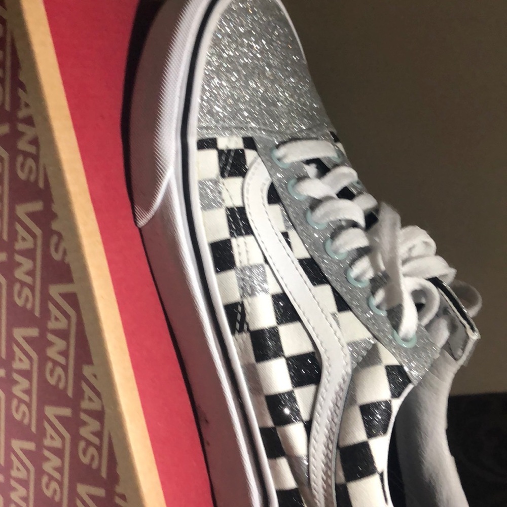 8.5 us woman vans
